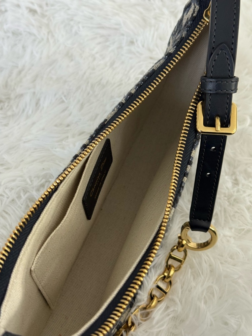 Dior Oblique lounge shoulder bag - Picture 7 of 7